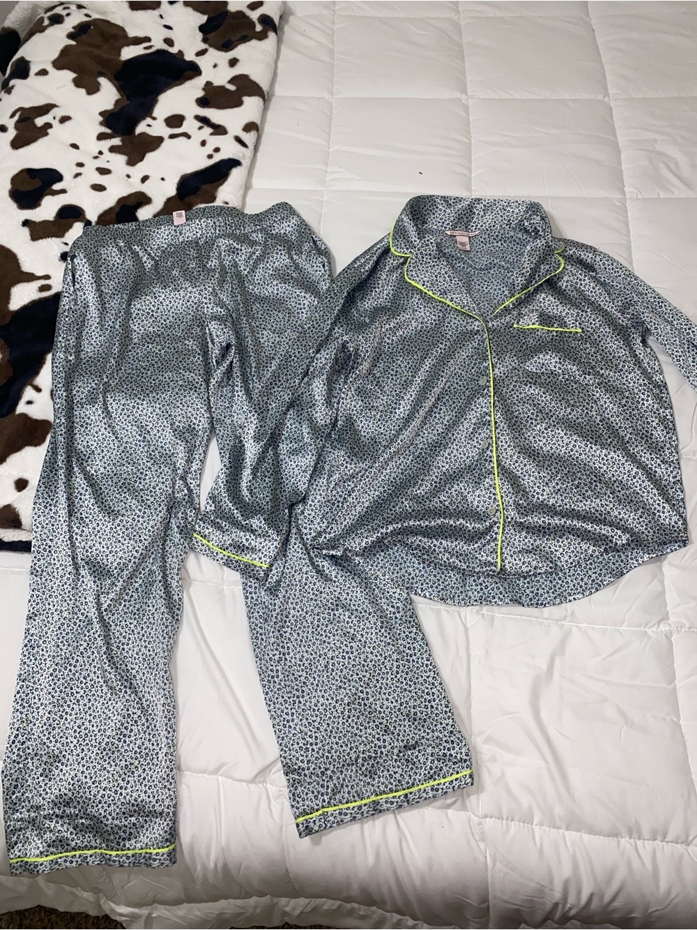 VICTORIA’S SECRET Satin Pajama Set in Light Gray with Neon Trim